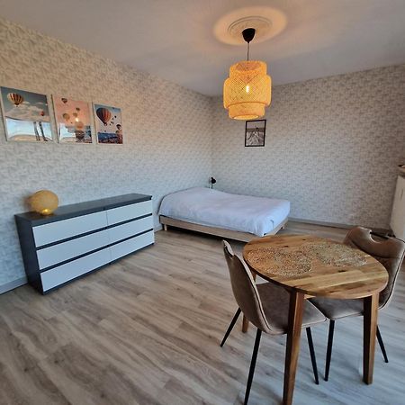 Studio Avenue De Champagne إيبيرني المظهر الخارجي الصورة